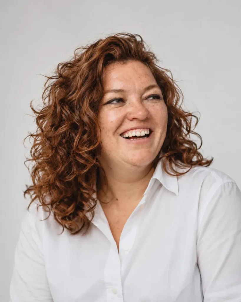 Anne-Rose van Met Annet lacht in de camera
